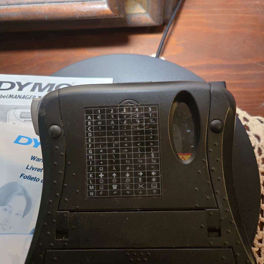 Dymo LabelManager 150 Gray Label Maker - Picture 4 of 9